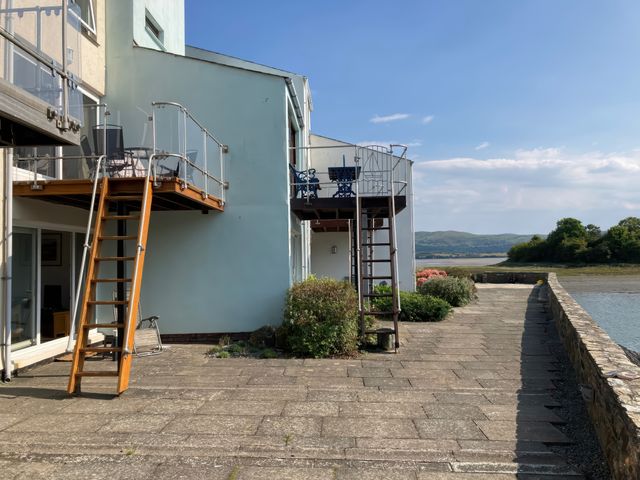 48A South Snowdon Wharf - 1076101 - photo 3