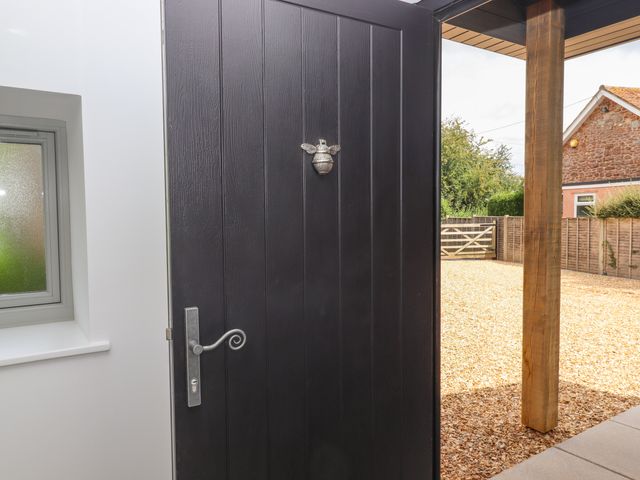 Bumblebee Cottage - 1076703 - photo 4