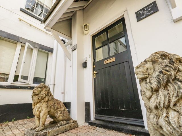 The Town House - 1077743 - photo 2