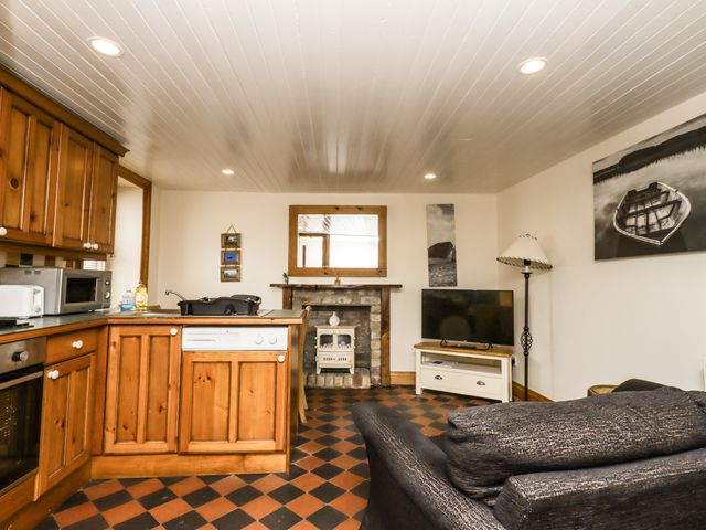 2 Burnside Place - 1077932 - photo 3