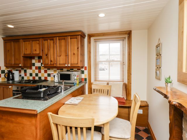 2 Burnside Place - 1077932 - photo 5