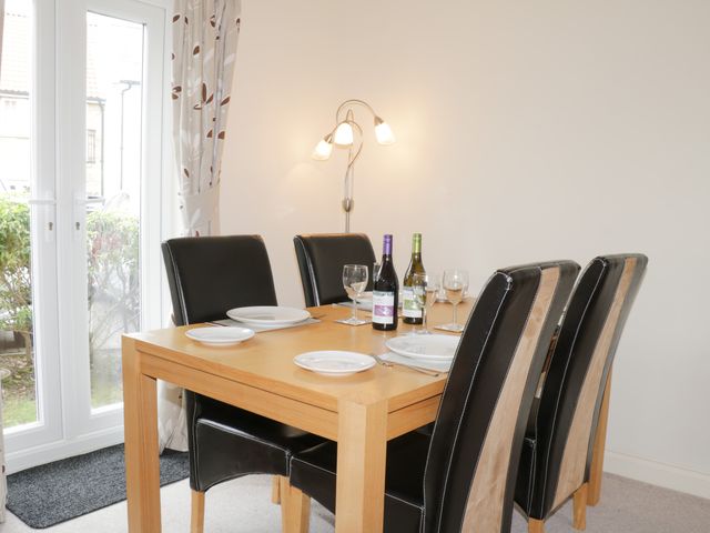 2 Perran Court - 1078259 - photo 5