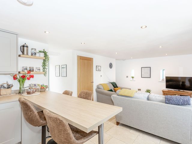 Pogles Wood Cottage - 1079500 - photo 5