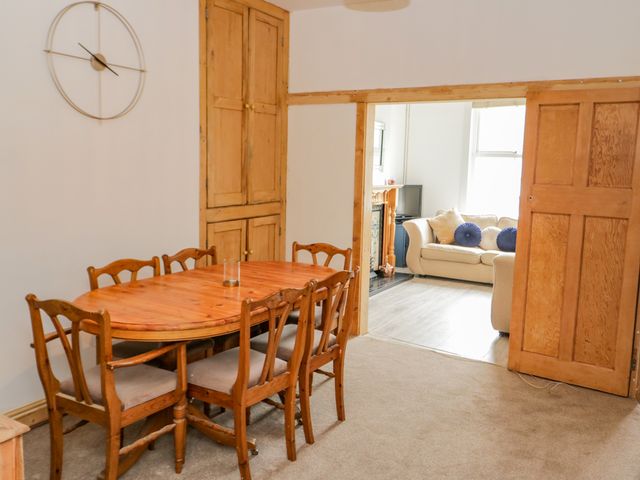 4 Tanyrallt Terrace - 1079552 - photo 5