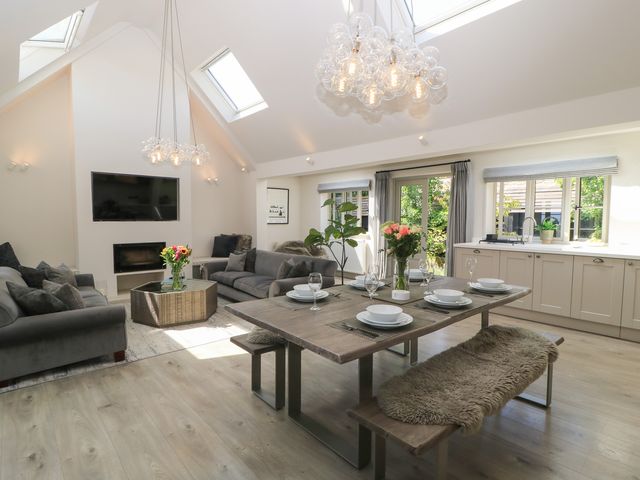 12 Manor Farm Close - 1079812 - photo 5