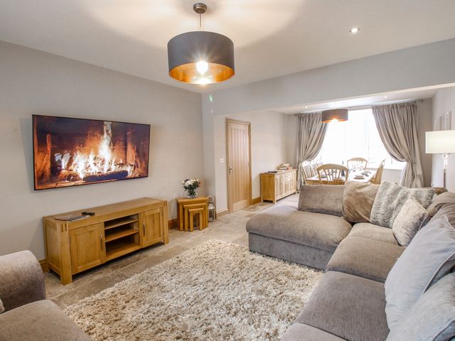 Family House - 1080182 - photo 4