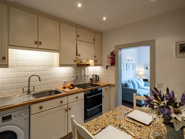 April Cottage - 1080331 - photo 4