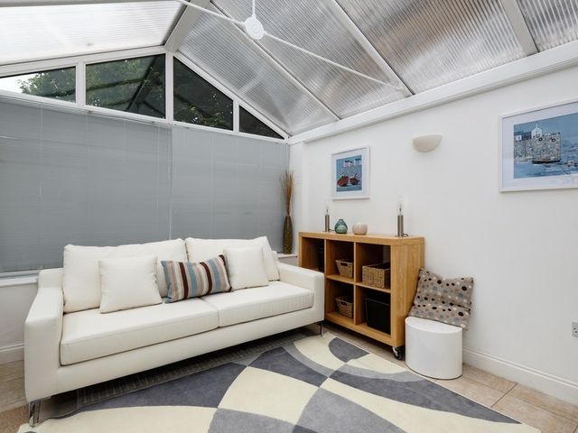St Martins Apartment - 1080604 - photo 4