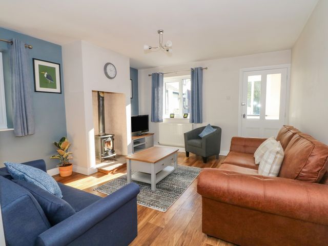 6 Hunters Green Close - 1081342 - photo 4