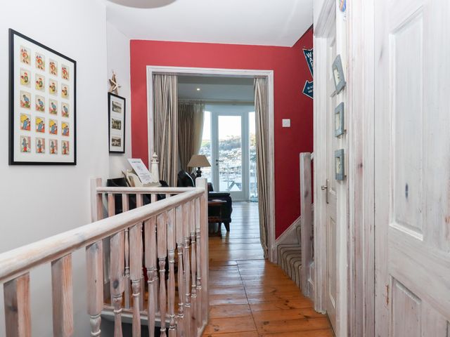 13 Above Town - 1081923 - photo 5