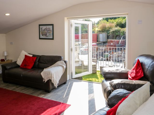 The Apartment at Plas Yr Eithin - 1082113 - photo 5