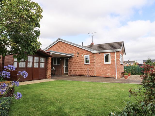 The Corner Bungalow - 1082200 - photo 2