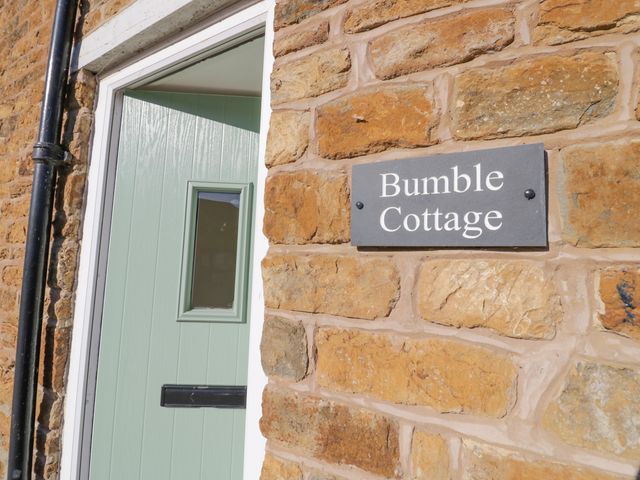 Bumble Cottage - 1082249 - photo 2