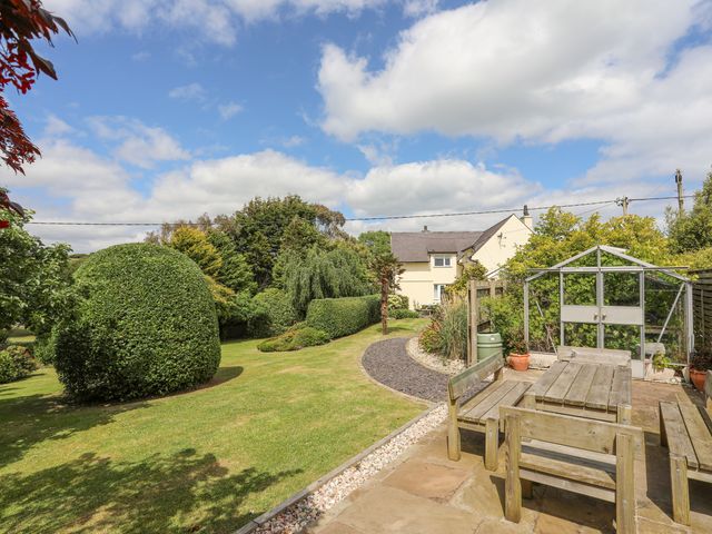 Lane End - 1086890 - photo 2