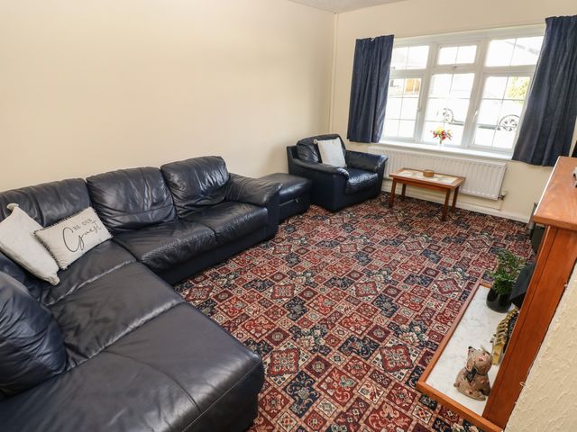 13 Lyndhurst Avenue - 1088143 - photo 2