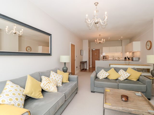 2 The Manor House, Hillfield Village - 1089407 - photo 5