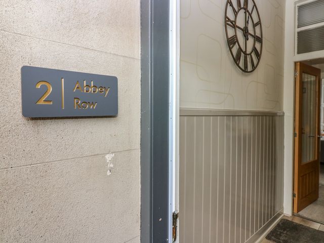2 Abbey Row - 1089523 - photo 2