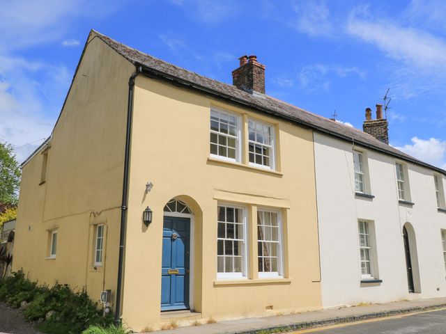 A house with blue door and white windows at 4 Duck Street in Dorchester
