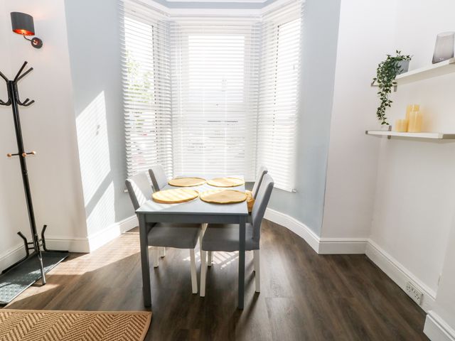 Rothlea (Flat 1) - 1092431 - photo 4