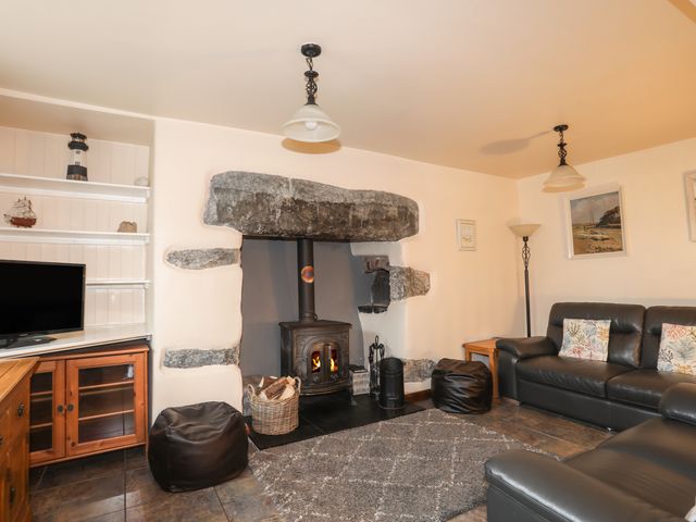 Ty'n y Clawdd - 1094610 - photo 3