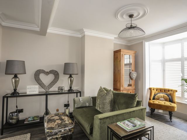 15 Rosemary Lane - 1094801 - photo 5