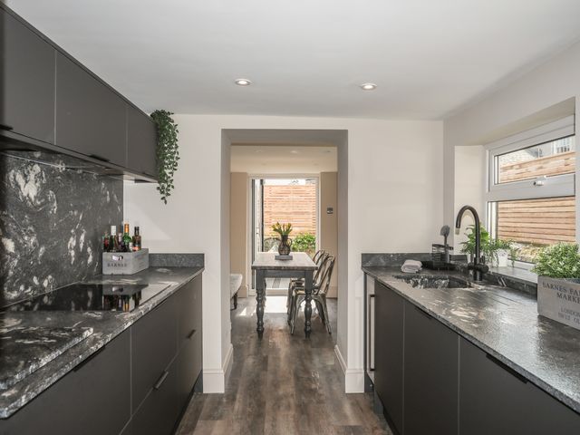 15 Rosemary Lane - 1094801 - photo 5