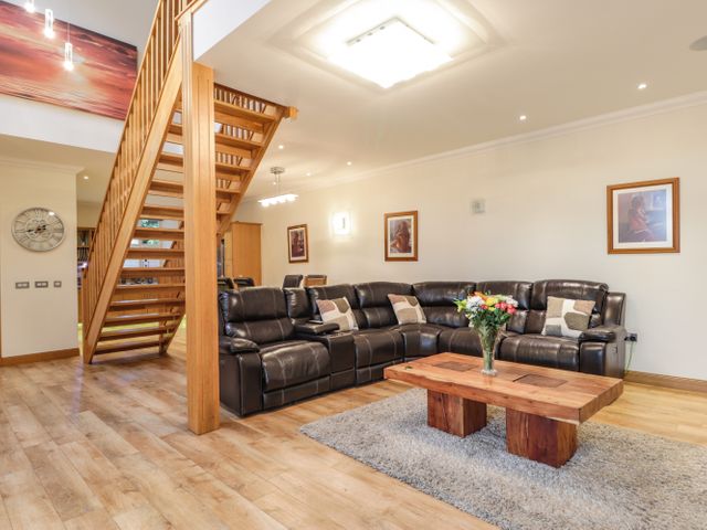 1 The Coach House - 1095361 - photo 5
