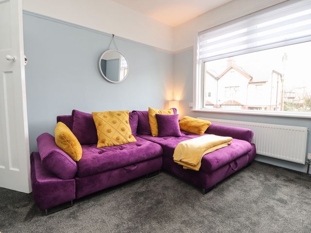 6A Elms Road - 1097724 - photo 2