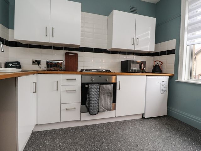 6A Elms Road - 1097724 - photo 5