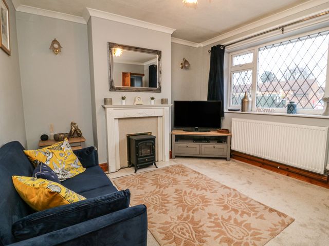 Cornerways, 8 North Lane - 1098665 - photo 2