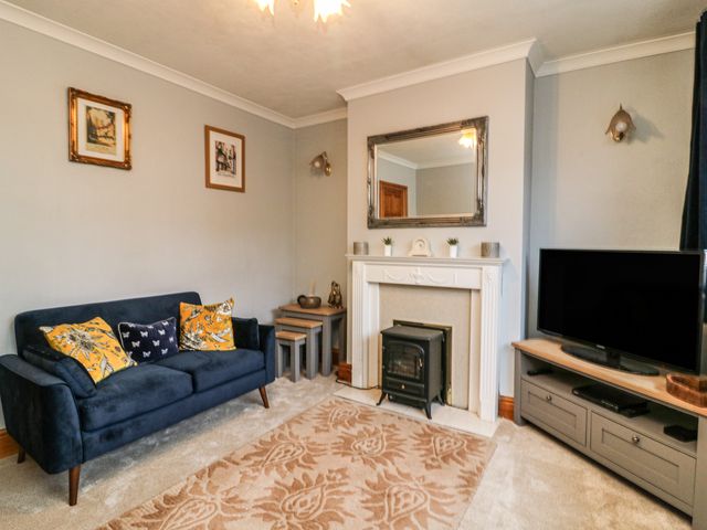 Cornerways, 8 North Lane - 1098665 - photo 3