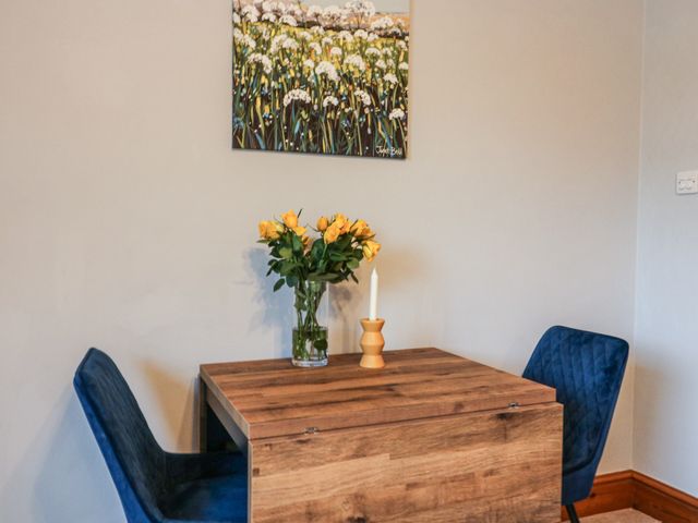 Cornerways, 8 North Lane - 1098665 - photo 4