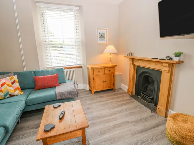 54 Pencoed Road - 1099513 - photo 5