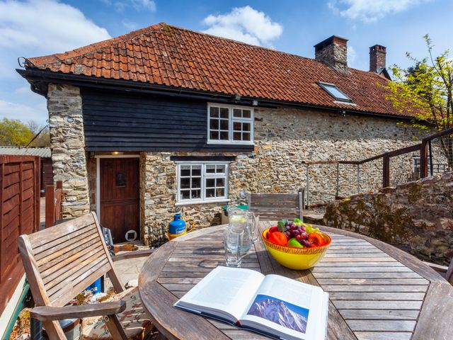 Southcott Farm Cottage - 1100019 - photo 2