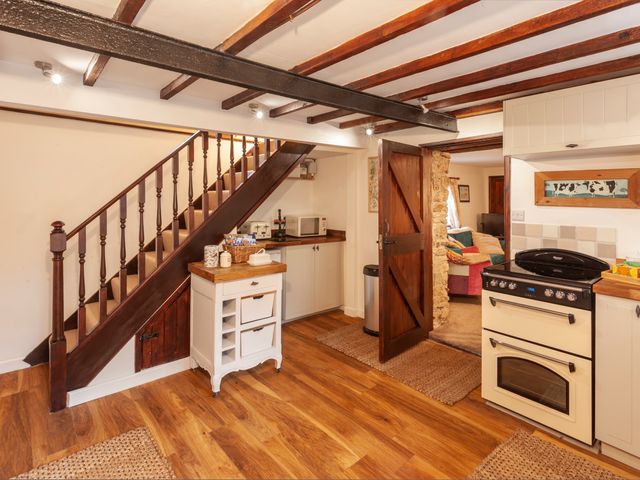 Southcott Farm Cottage - 1100019 - photo 5