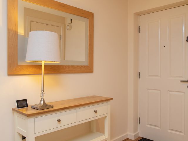 1 Eureka Mews - 1100378 - photo 2