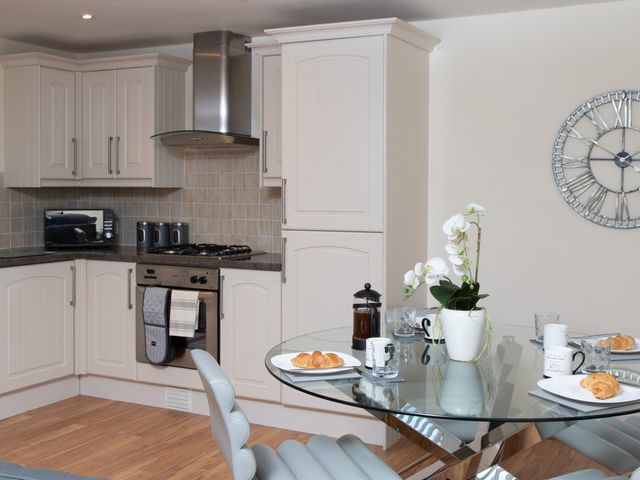 1 Eureka Mews - 1100378 - photo 5
