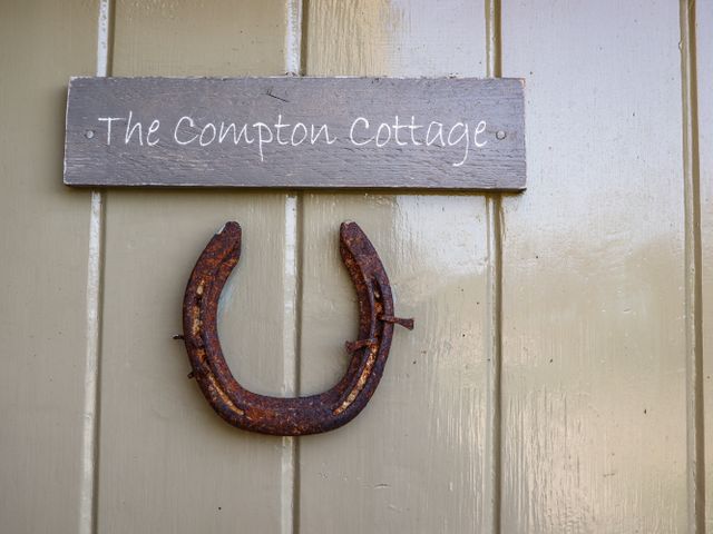The Compton Cottage - 1100672 - photo 3