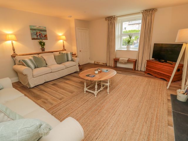 46 Castle Street - 1100941 - photo 3