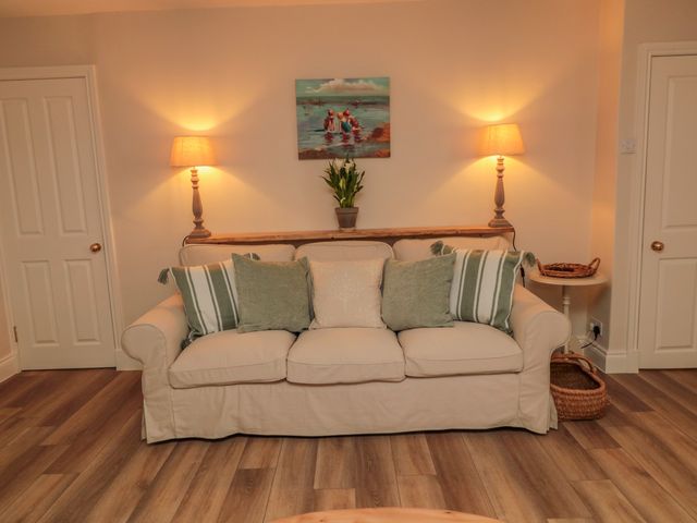 46 Castle Street - 1100941 - photo 4
