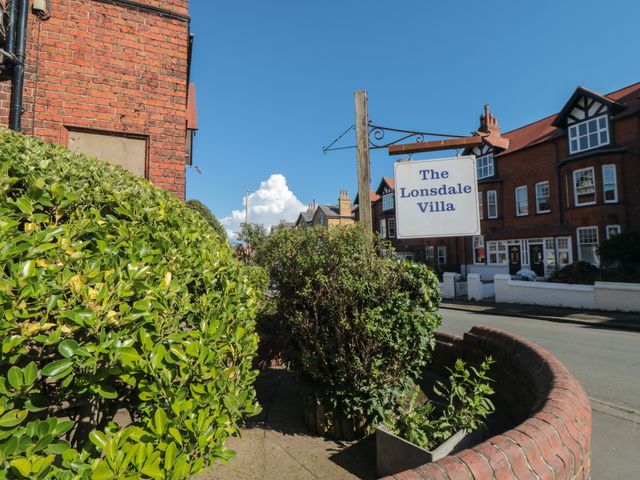 Lonsdale Villa - 1102909 - photo 2