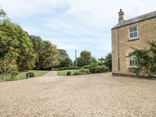 The Coach House - 1102927 - photo 2