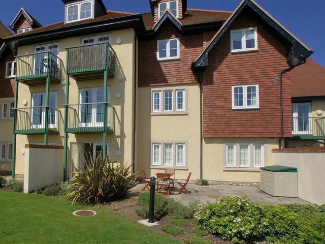2 Buckfields - 1106012 - photo 2