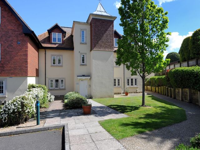 8 Buckfields - 1106015 - photo 2