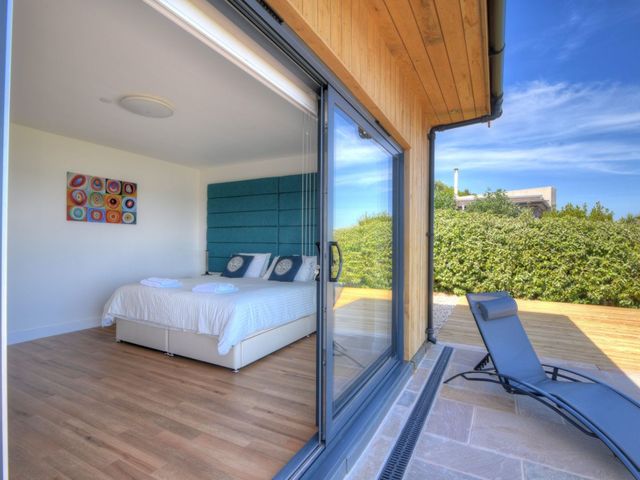 Harbour Heights Cottage - 1106543 - photo 3
