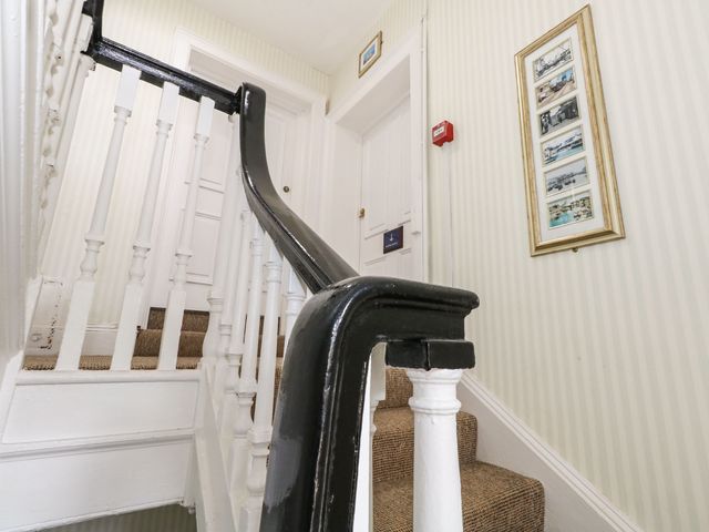 Embassy - 1107011 - photo 5
