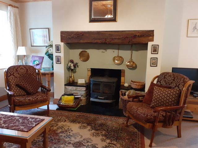 Cornode Cottage - 1108124 - photo 2