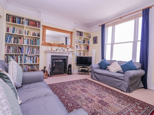 6 Gloster Terrace - 1108475 - photo 4