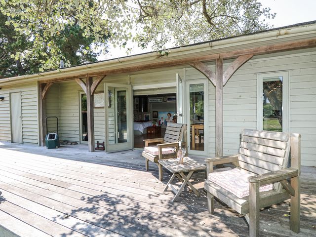 Lymington Lodge at Normandy Marsh - 1109837 - photo 2