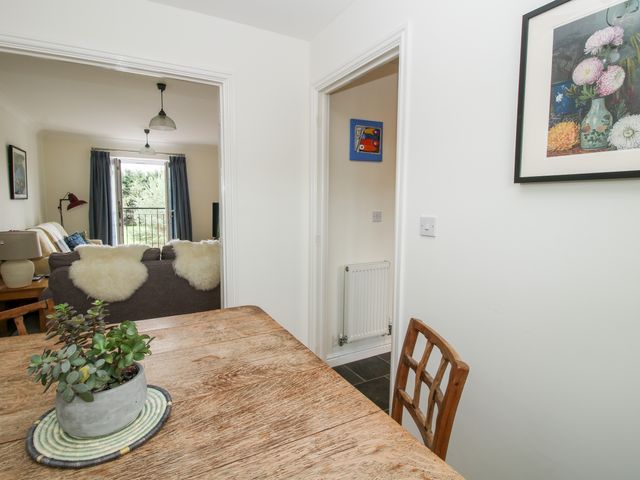 30 Poplar Close - 1110175 - photo 5